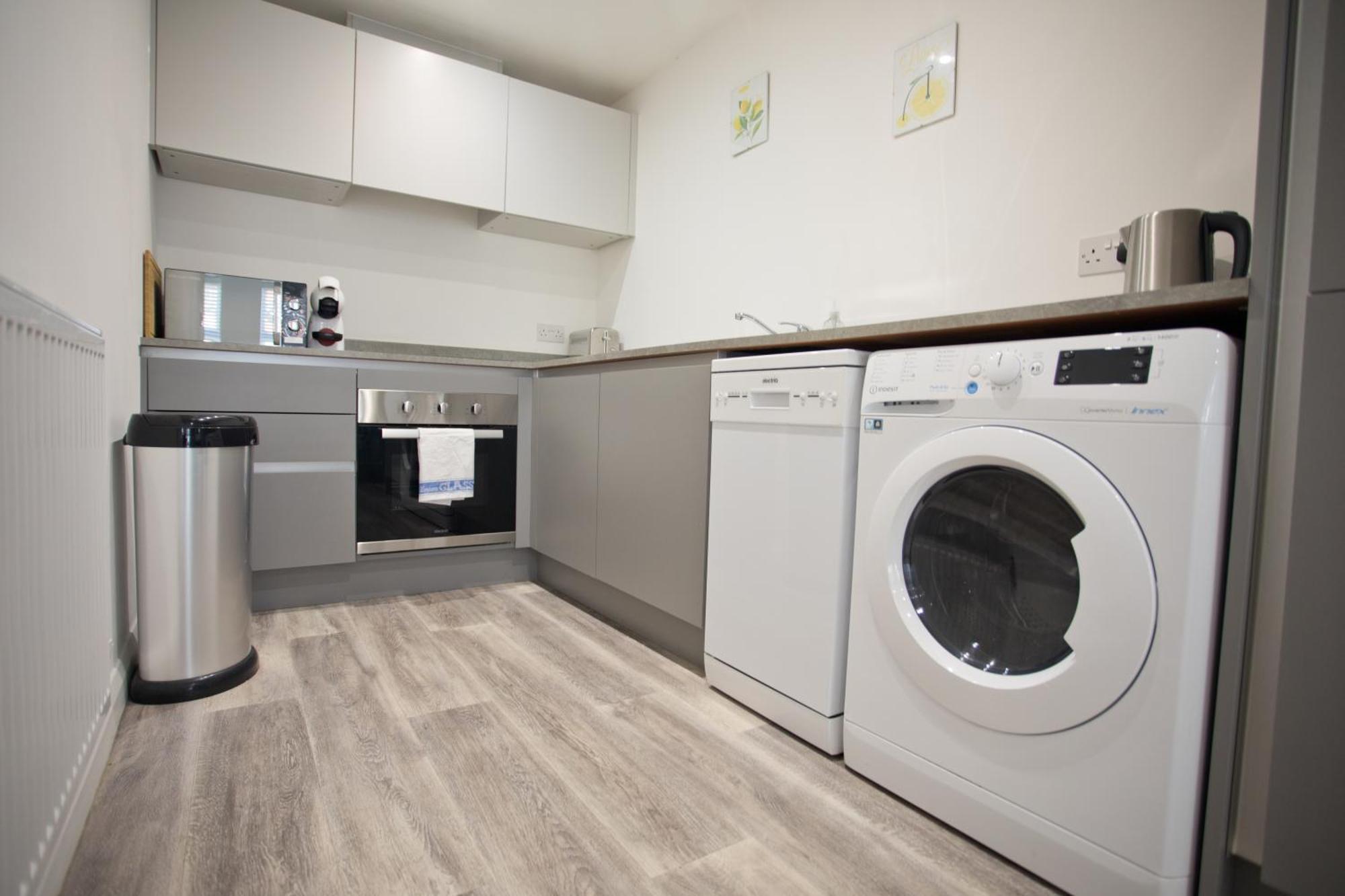 בורנמות' Sea Air - 2 Bedrooms - Parking - Mins To Beach מראה חיצוני תמונה