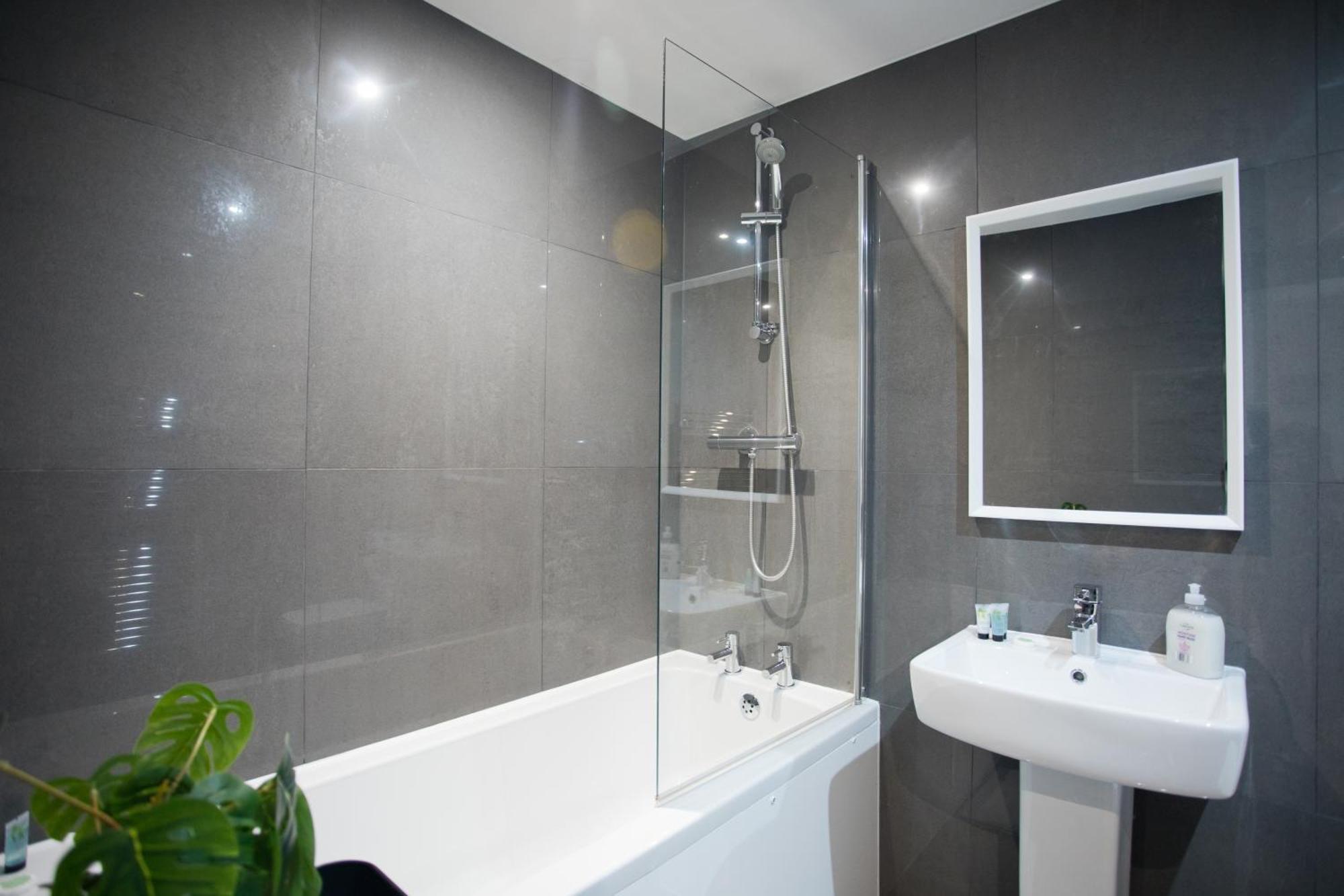 בורנמות' Sea Air - 2 Bedrooms - Parking - Mins To Beach מראה חיצוני תמונה