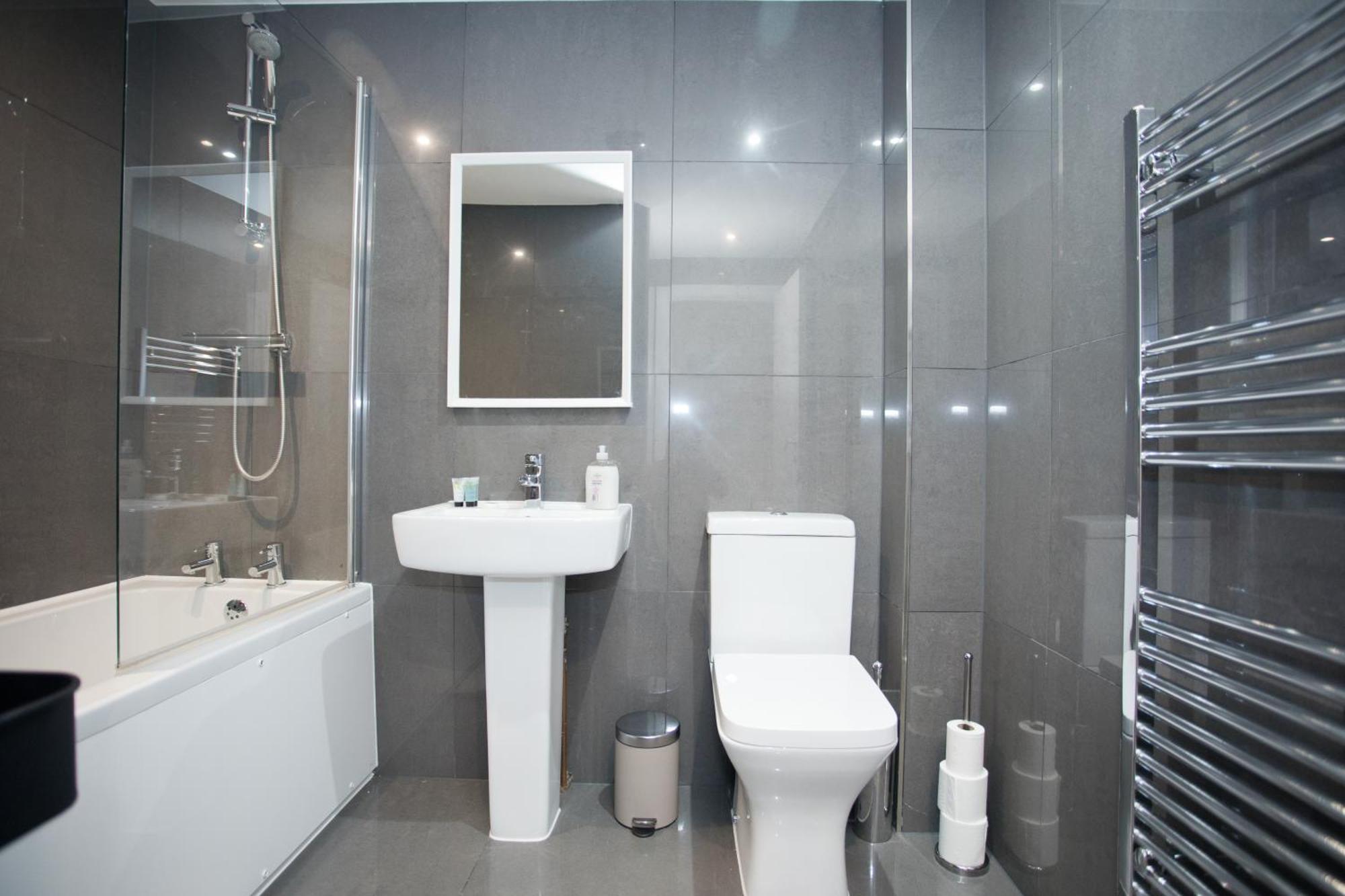 בורנמות' Sea Air - 2 Bedrooms - Parking - Mins To Beach מראה חיצוני תמונה